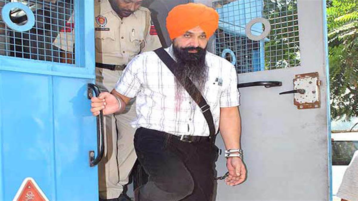 ਸੁਪਰੀਮ ਕੋਰਟ ਨੇ ਕੇਂਦਰ ਸਰਕਾਰ ਨੂੰ ਪੁੱਛਿਆ ਜੇ ਅਪਰਾਧ ਗੰਭੀਰ ਹੈ ਤਾਂ ਹਾਲੇ ਤੱਕ ਰਾਜੋਆਣਾ ਨੂੰ ਫਾਂਸੀ ਕਿਉਂ ਨਹੀਂ ਹੋਈ